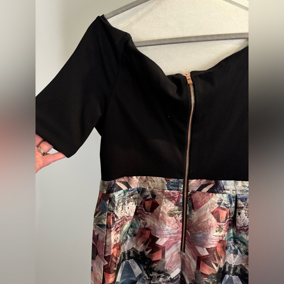 Ted Baker Metallic Tulip Dress Fitted Off-Shoulder sleeves, size 5 (US 10-12) - Picture 10 of 14